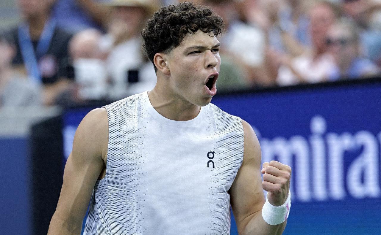 LOL官网登录入口-关于赛地聚焦：中超赛后热度飙升，莱比锡更衣室发声，赛场秩序良好，身体对抗强度拉满的信息